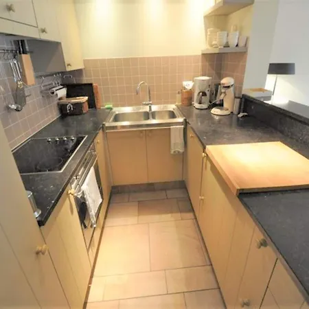 Ground Floor With Patio Apartment *